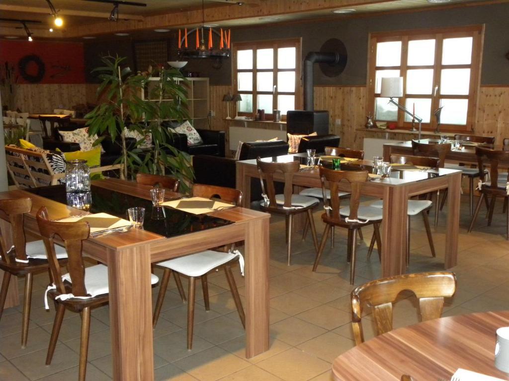 Hotel Restaurant Walliser Sonne Reckingen Exterior foto