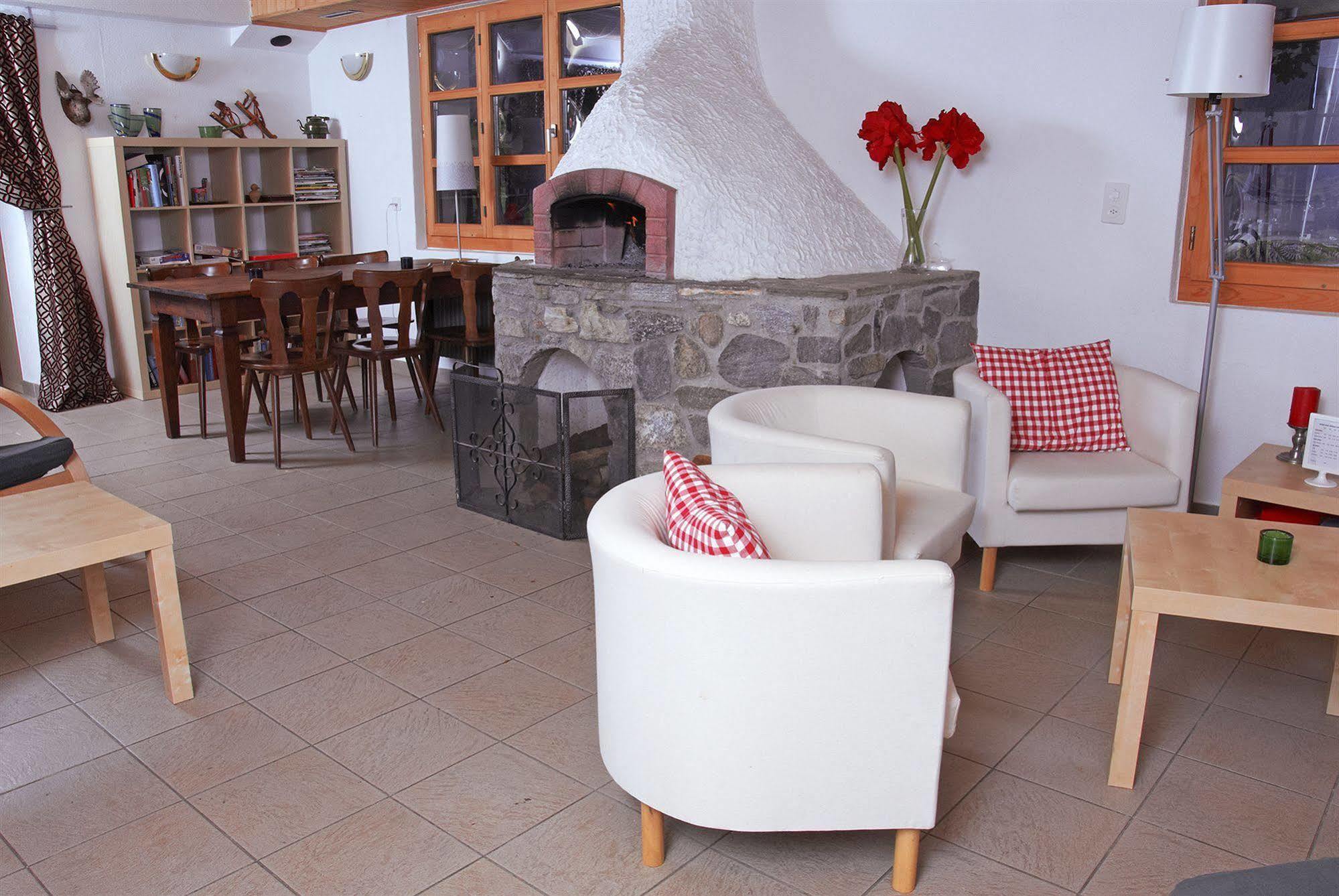 Hotel Restaurant Walliser Sonne Reckingen Exterior foto